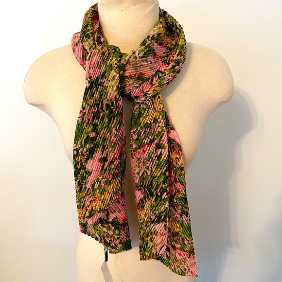 NWT Talbots Pleated Pink Floral Scarf - Picture 1 of 6
